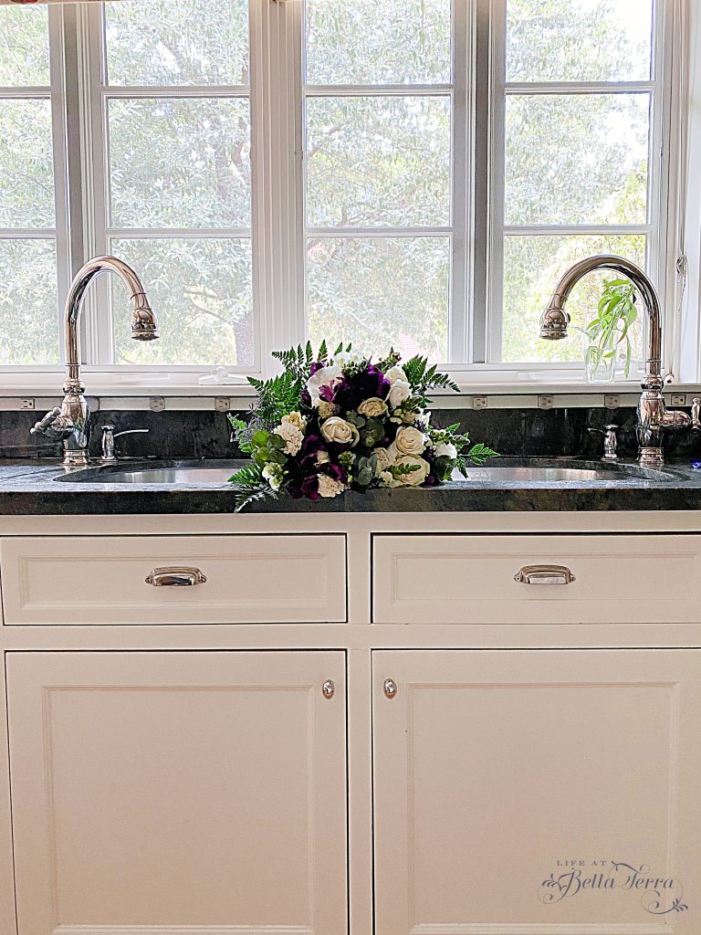 Organizing, Cleaning and Repairing the Kitchen Cabinets